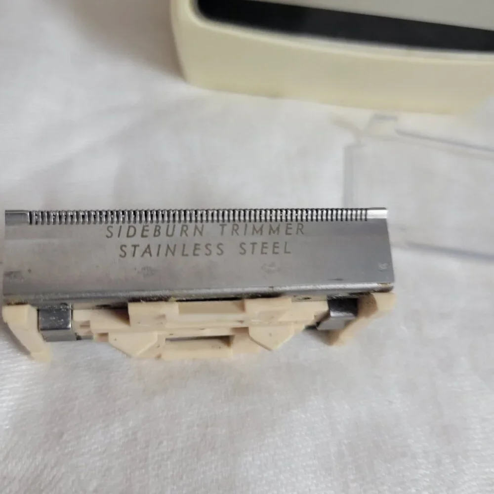 Schick Custom Comfort Control Electric Razor vtg w/Case Working see video men's